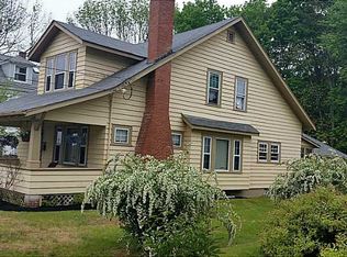 28 E Greenwich Ave, West Warwick, RI 02893