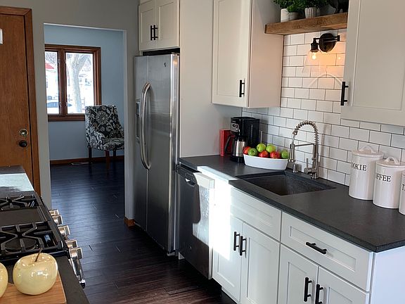 4th image of 5701 41st Ave S