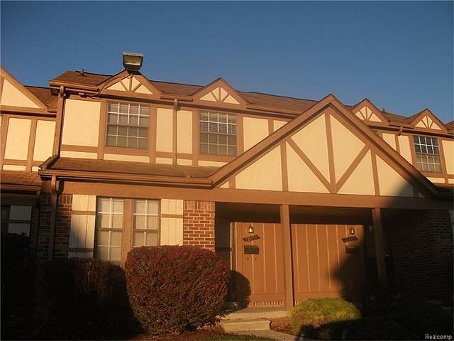 1st image of 28659 Regent Ct N #1