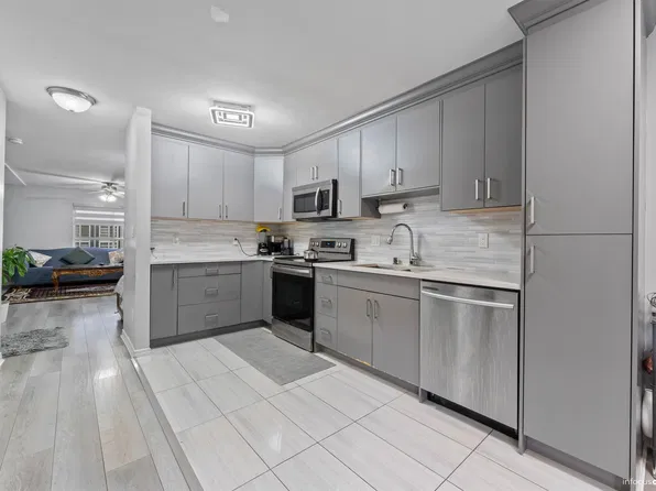 12730 66th Ave #9, Surrey, BC V3W 1P3