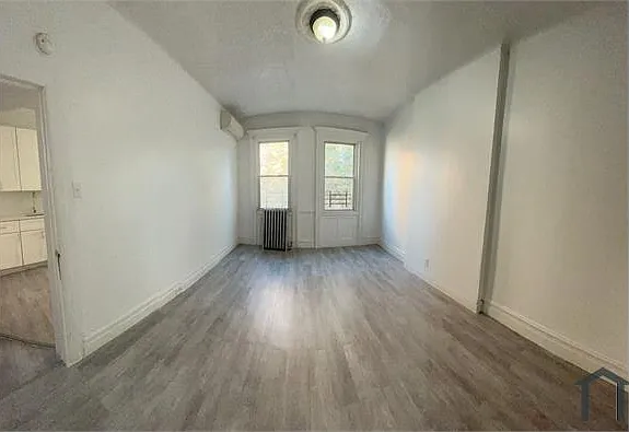 2318 Valentine Ave #2A — Photo 1