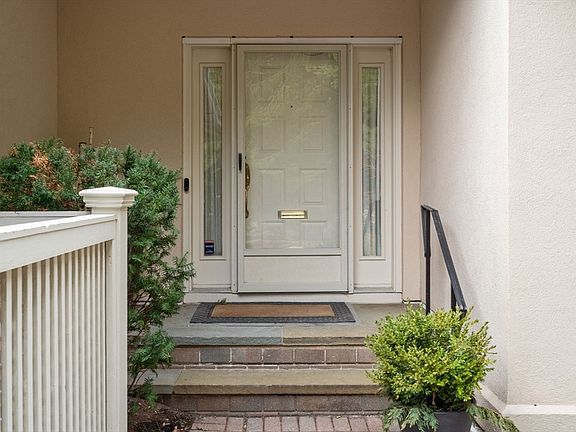 2nd image of 202 Allandale Rd #B