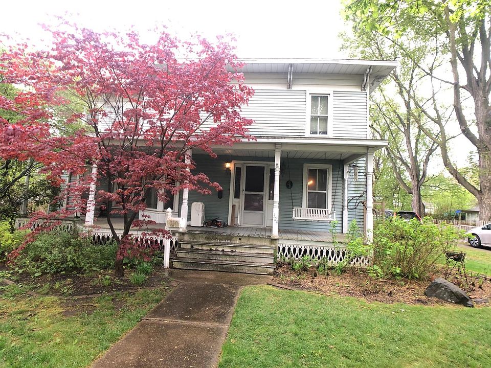 1st image of 324 E Lake St