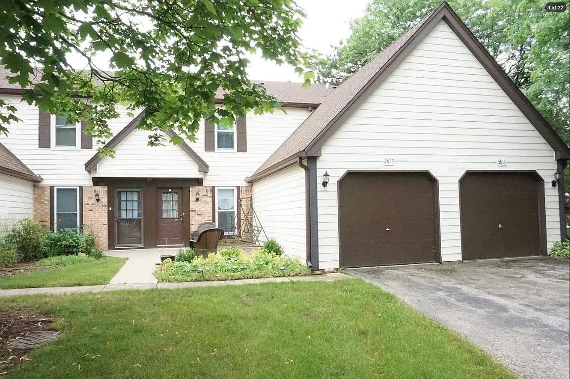 2 bed, 1.5 bath, 1008 sqft, $1,975 — Photo 1