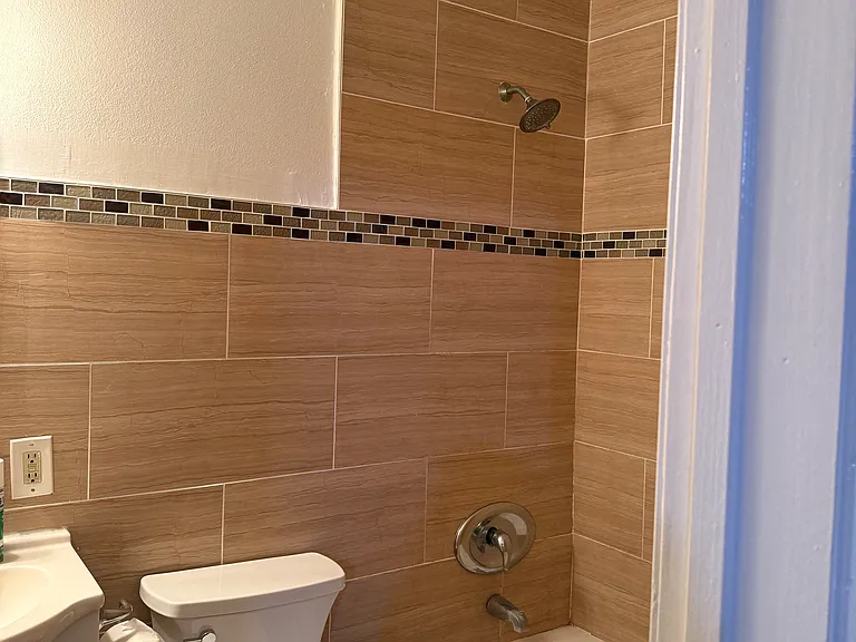 1054 E Salt Lake St #4 — Photo 10
