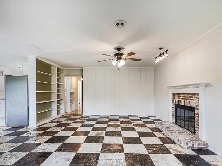 1125 Timbergrove Dr — Photo 9