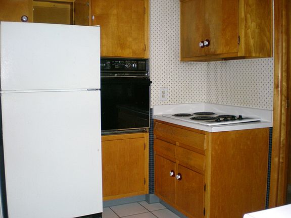 3rd image of 234 Kenilworth Dr