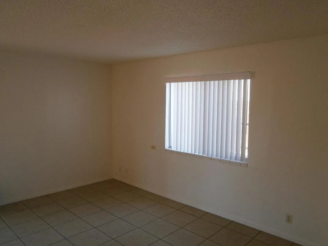 2 bed, 775 sqft, $1,100 — Photo 3