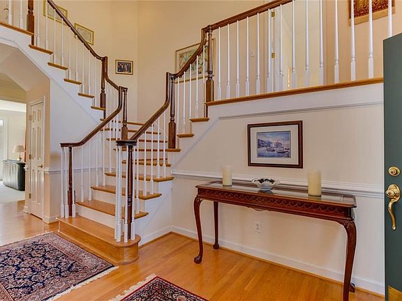 4th image of 1558 Bordeaux Pl