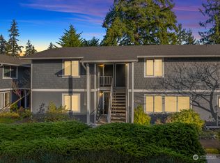 7421 212th St SW APT 14, Edmonds, WA 98026