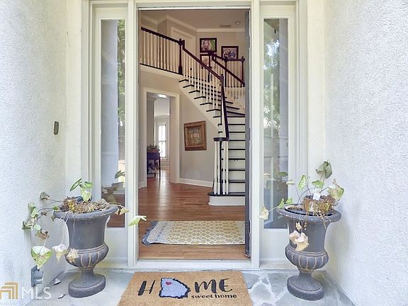 2nd image of 147 Glen Eagle Way