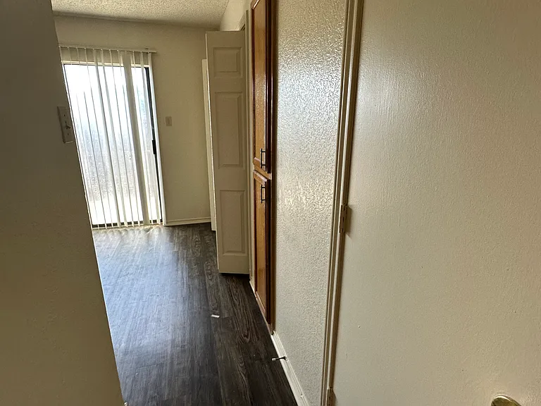721 Avenue A #1 — Photo 11