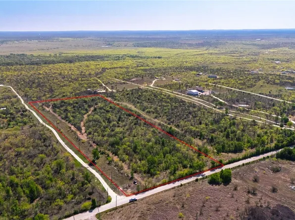 3882 Dry Creek Rd, Lockhart, TX 78644