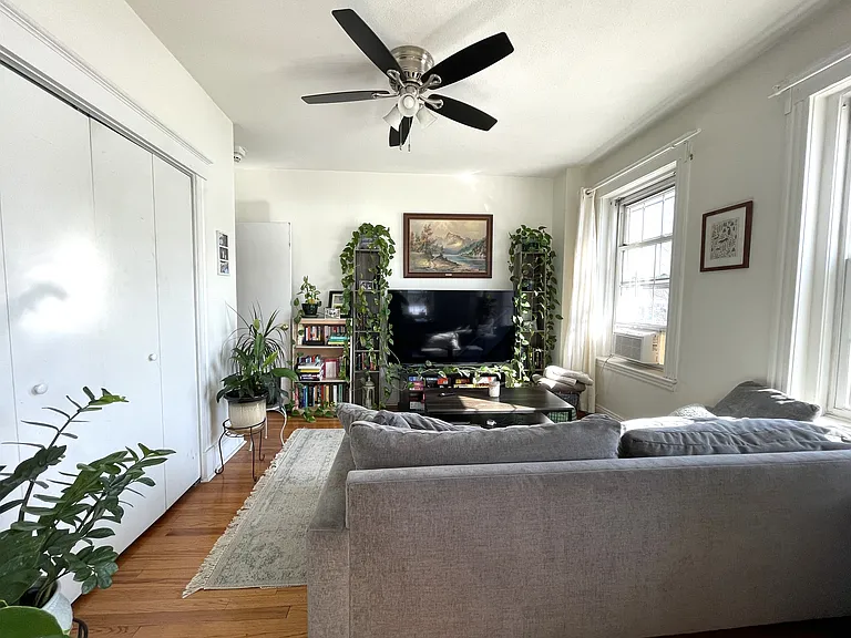 374 Chestnut Hill Ave #4 — Photo 3
