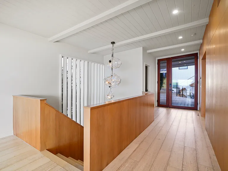 An inviting balance of modern architecture and warmth, designed for those who appreciate the details.