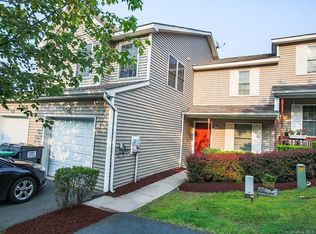 404 Mountain View Ln, Ellenville, NY 12428