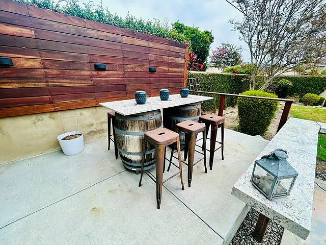 4311 Emerald Cir — Photo 36