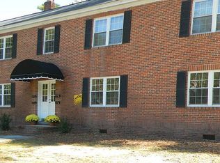 520 3rd St APT 2, Cheraw, SC 29520