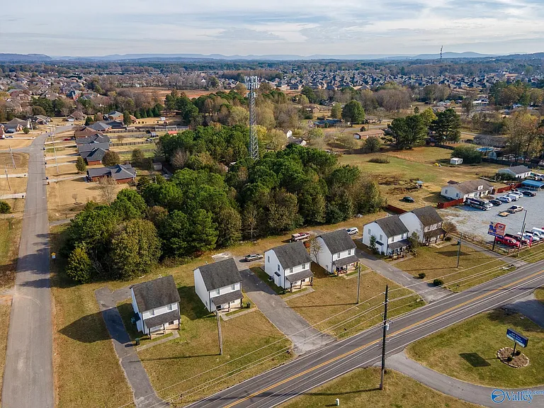 6975 Wall Triana Hwy — Photo 26