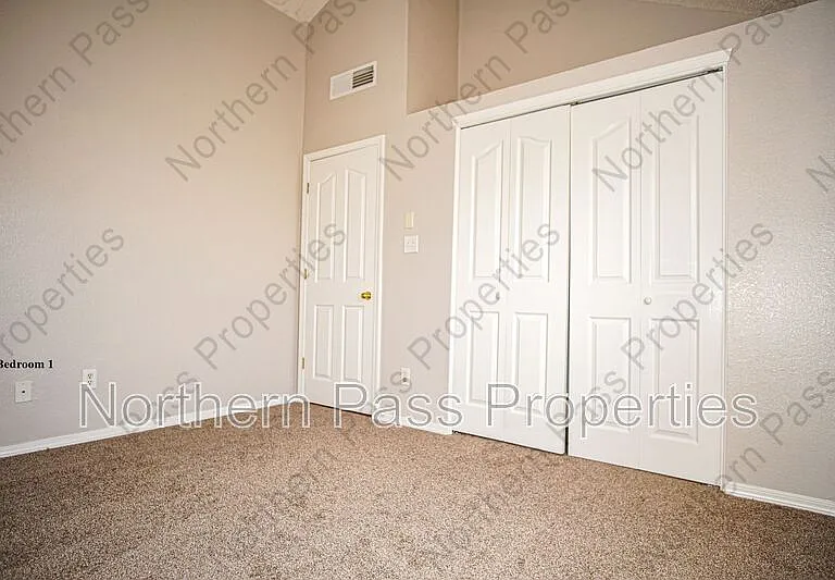 817 Dakota River Ave — Photo 15