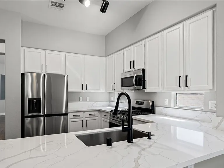 10101 Pinnacle View Pl — Photo 12