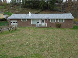 819 Wildwood Cir, Saint Albans, WV 25177