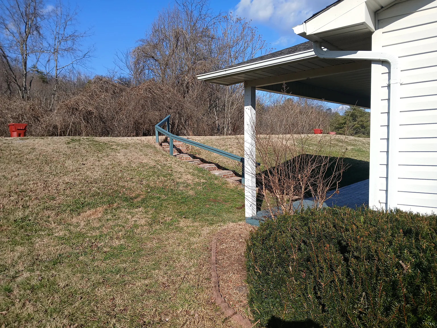 3 bed, 1400 sqft, $1,450 — Photo 2