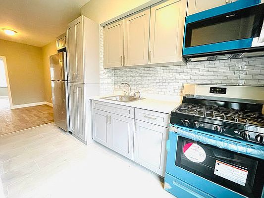 1st image of 2024 Bergen St #2A