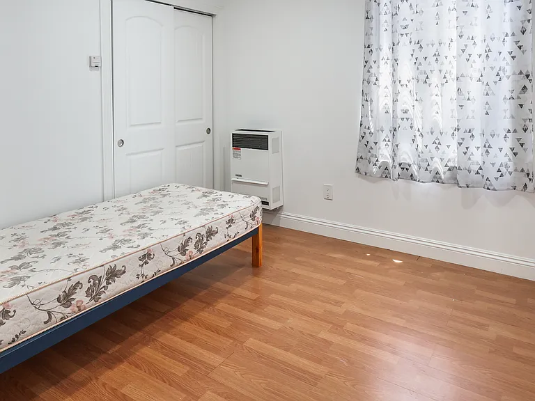 707 Washington St #B — Photo 12