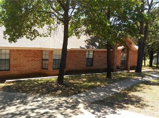 836 Emily Trl, Azle, TX 76020