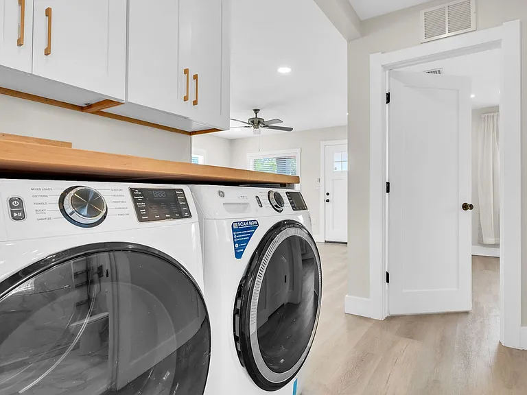2906 W Nassau St — Photo 16