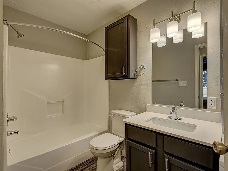 Oak Place — Photo 18