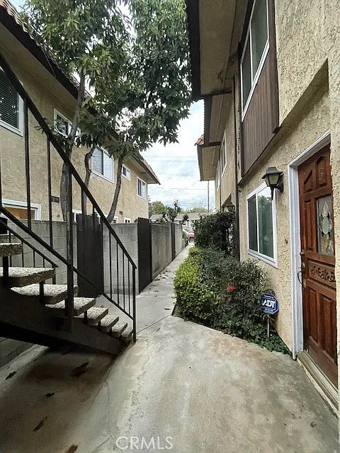 Building Photo - 1705 Hope St #6