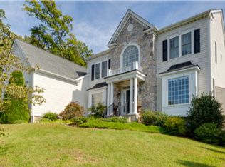 9407 Brambly Ln, Alexandria, VA 22309