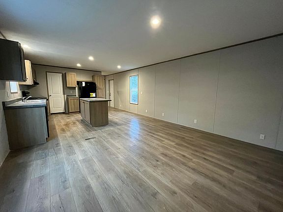 2nd image of 3014 Mockingbird Road