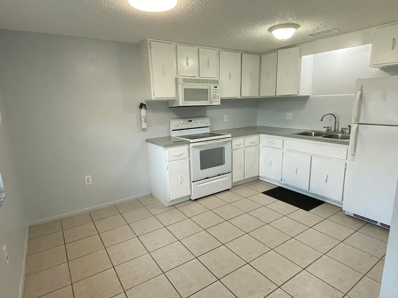 5838 Siesta Ln — Photo 2