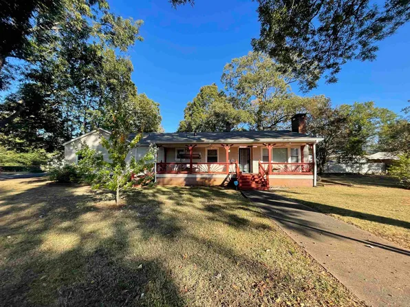 910 N Nashville Ave, Sheffield, AL 35660