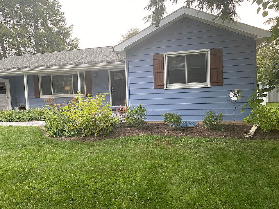 1st image of 1422 Linn St