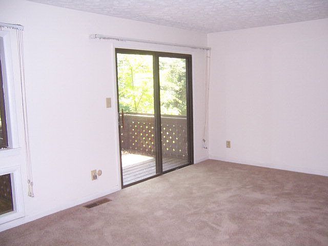 2nd image of 187 Woodstone Dr #187