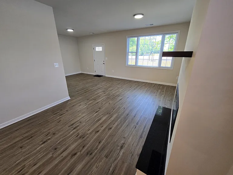 647 White Oak Rd — Photo 10