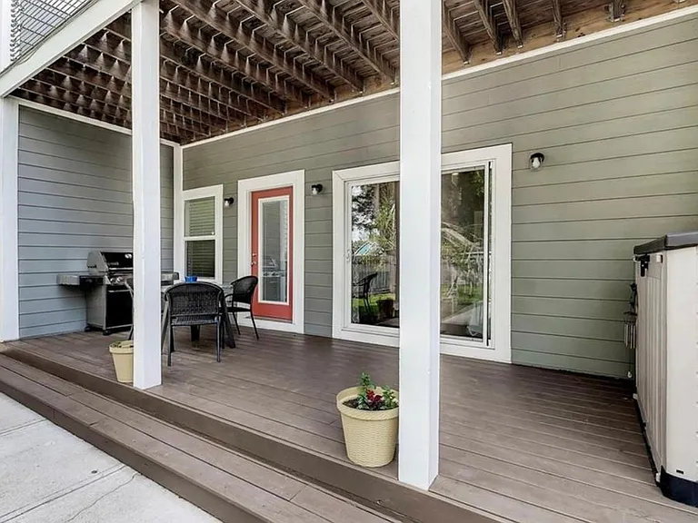 1322 Laurel St — Photo 26