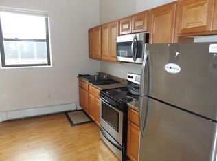 5 Main St APT 2, Kings Park, NY 11754