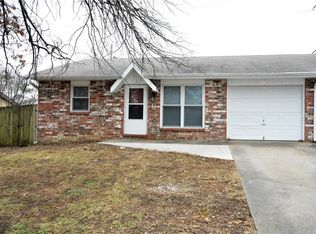 2401 Pin Oak Dr APT A, Springdale, AR 72762