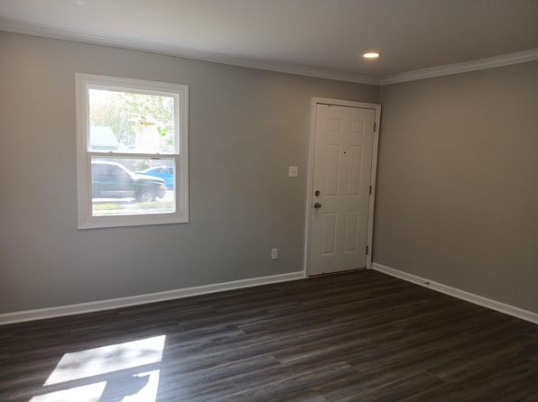 7616 Walnut Ave, Hammond, IN 46324