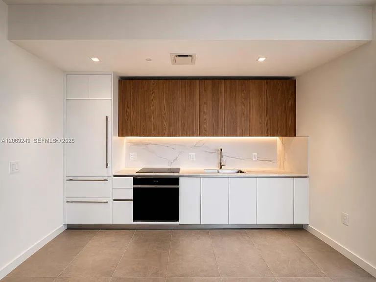 1400 Biscayne Blvd #1807 — Photo 5