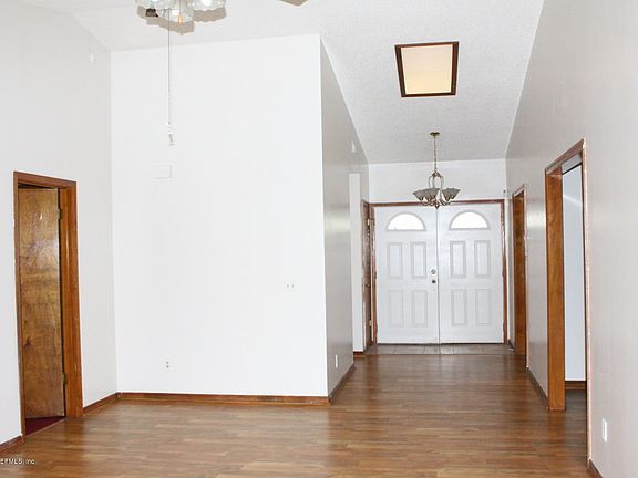 2nd image of 1336 High Plains Dr S
