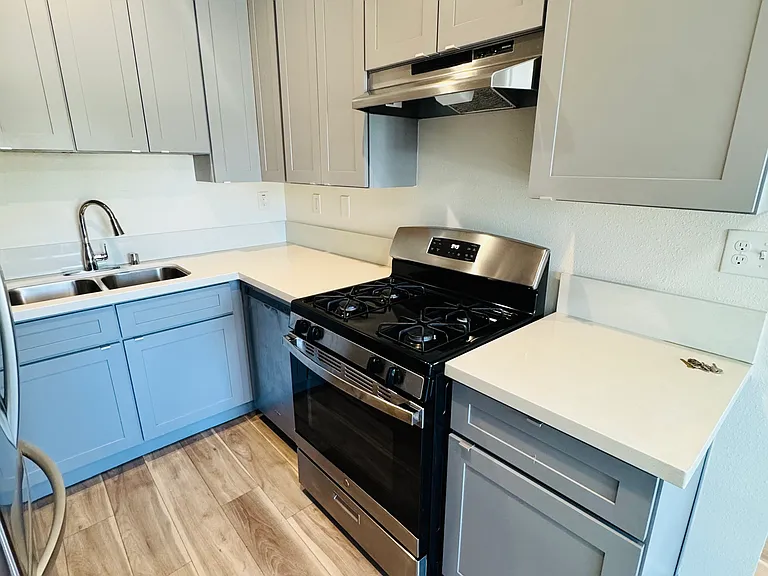 15656 Saticoy St #1 — Photo 7