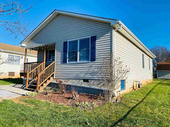 2nd image of 211 Highland Ave
