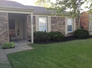 3389 Featherston Dr, Lexington, KY 40515