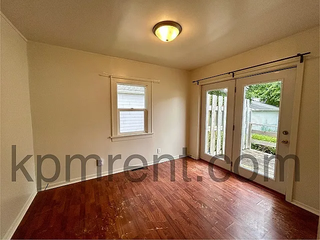 508 11th Avenue Southwest - 1 — Photo 2